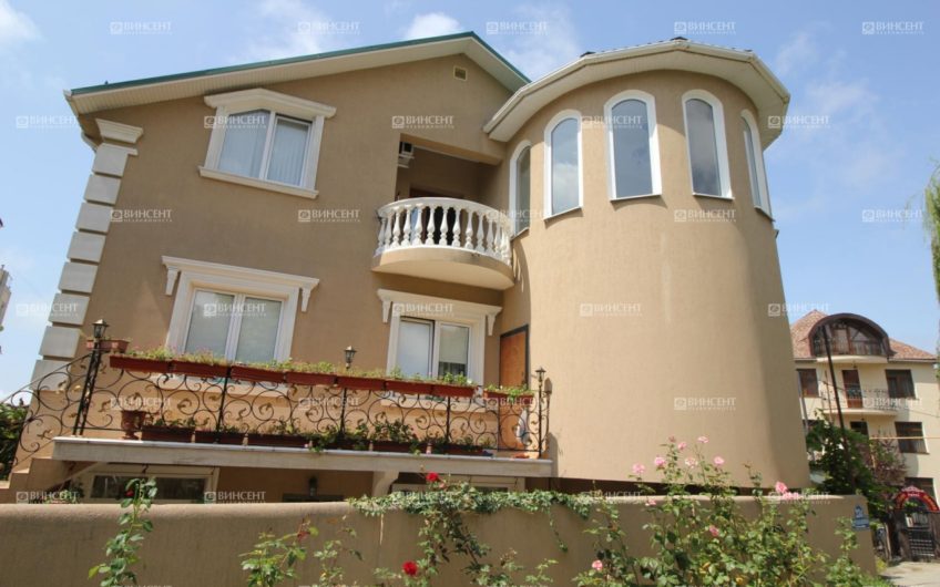 Дом в Сочи с видом на море