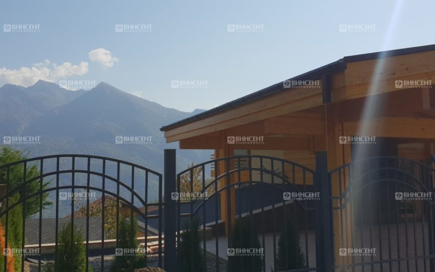 Дом шале с видом на горы